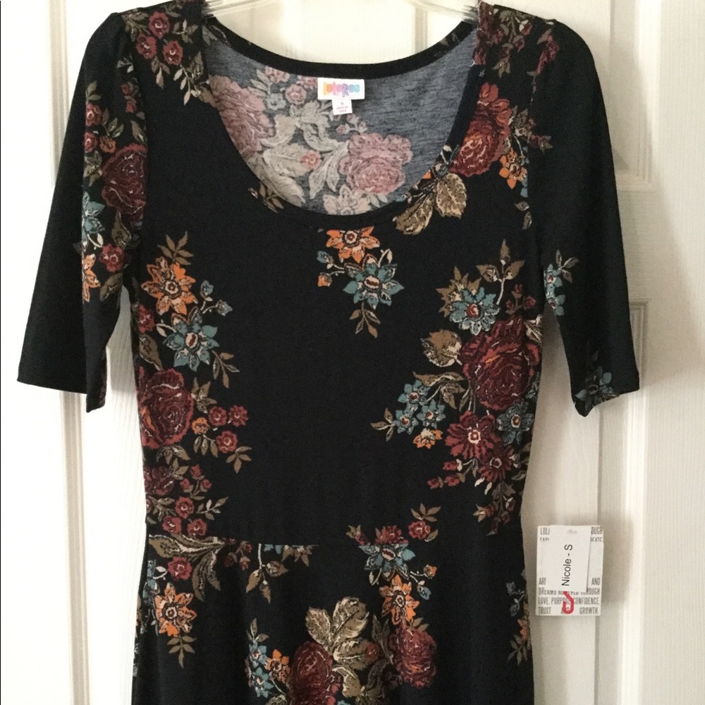 LuLaRoe Small Nicole Dress NWT